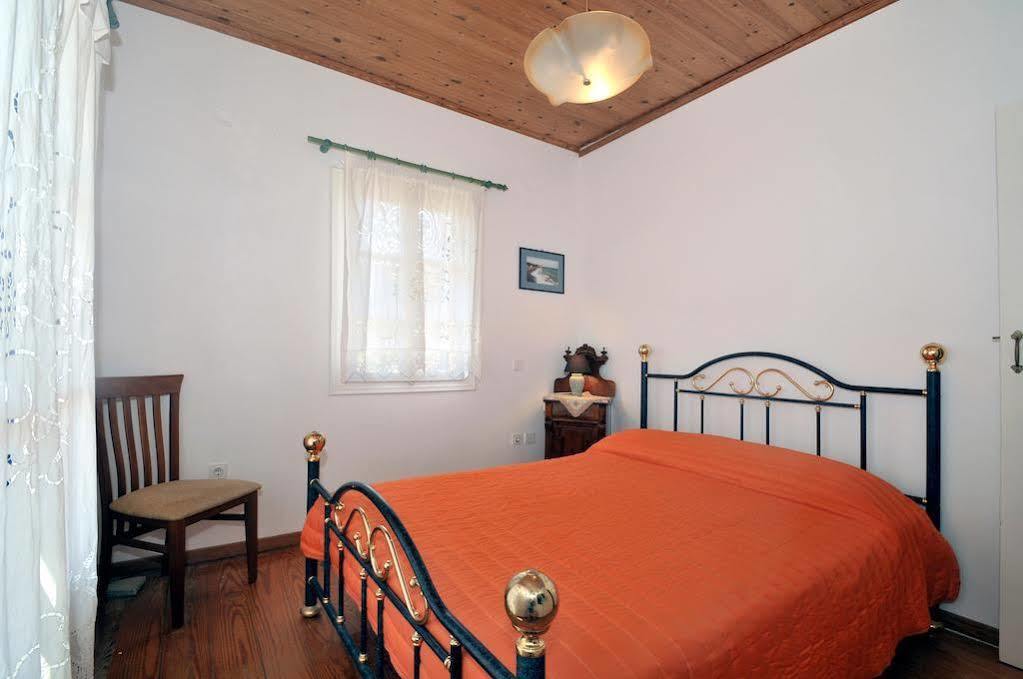 Akrotiri Hotel Platia Ammos Extérieur photo